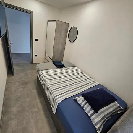 Family Rasic マカルスカ