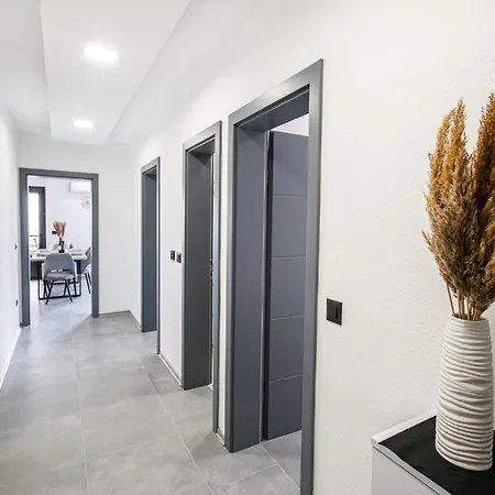 Appartement Family Rasic Makarska